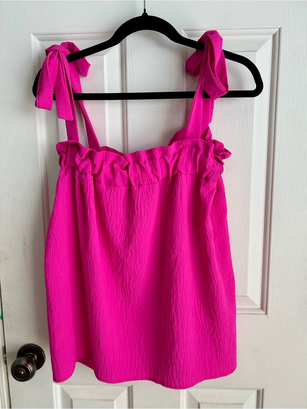 Entro Hot Pink tie-shoulder flowy tank Small